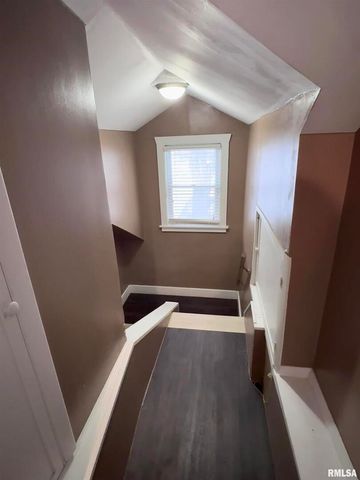 1611 25TH Street, Moline, IL 61265