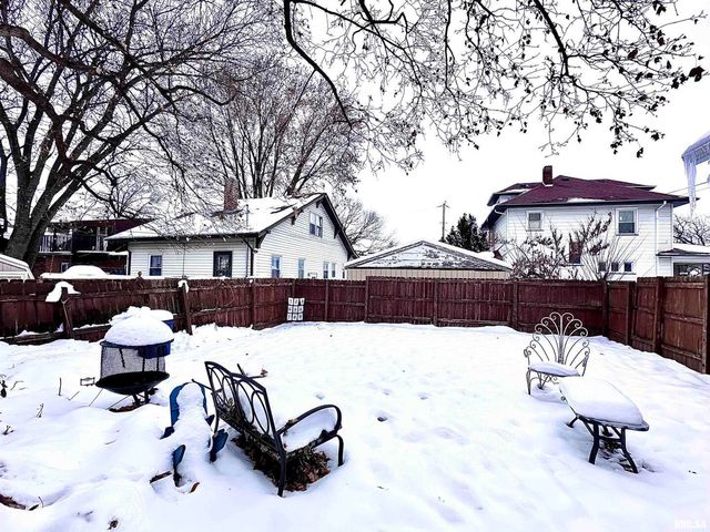 1611 25TH Street, Moline, IL 61265