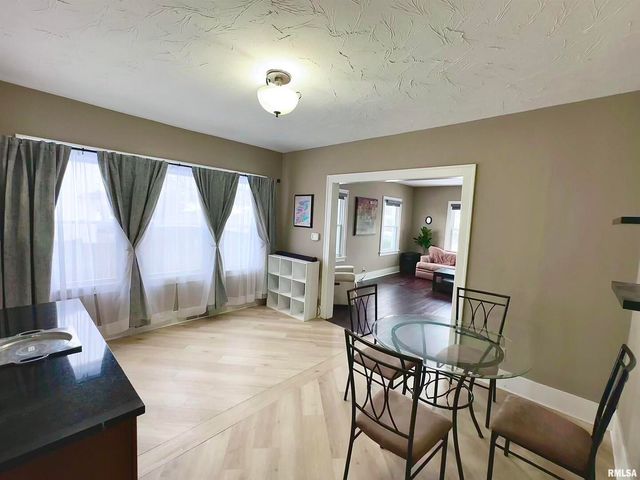 1611 25TH Street, Moline, IL 61265