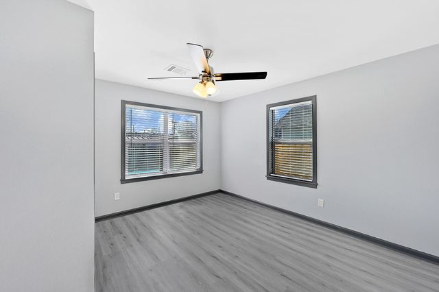 4406 Edison Street, Houston, TX 77009