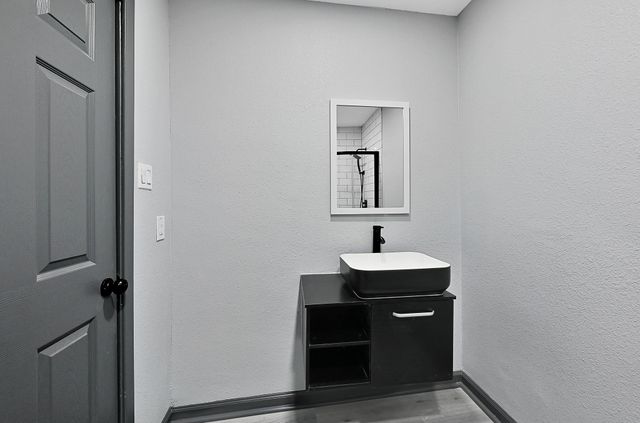 4406 Edison Street, Houston, TX 77009