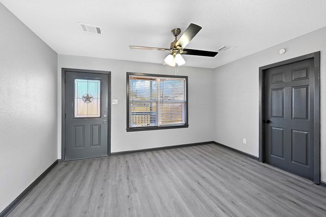 4406 Edison Street, Houston, TX 77009