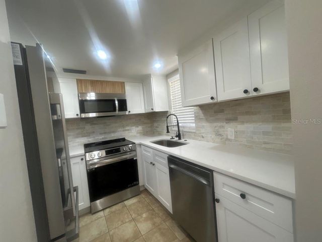 4901 ONYX LANE 102, New Port Richey, FL 34652