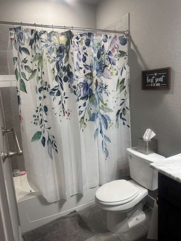 5211 County Road 3228, Lone Oak, TX 75453