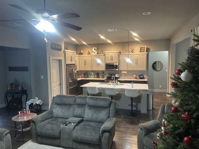 5211 County Road 3228, Lone Oak, TX 75453