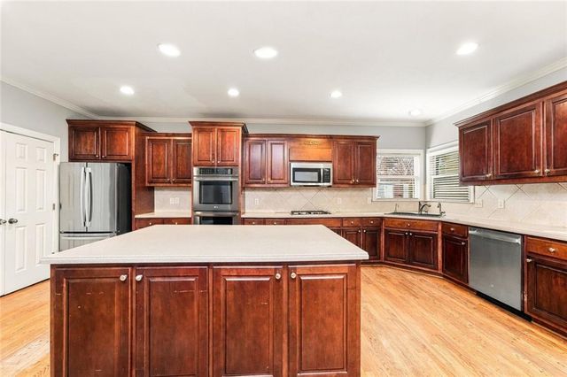 2090 Misty Oaks Drive, Buford, GA 30519