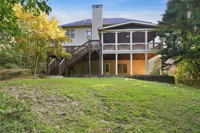 2090 Misty Oaks Drive, Buford, GA 30519