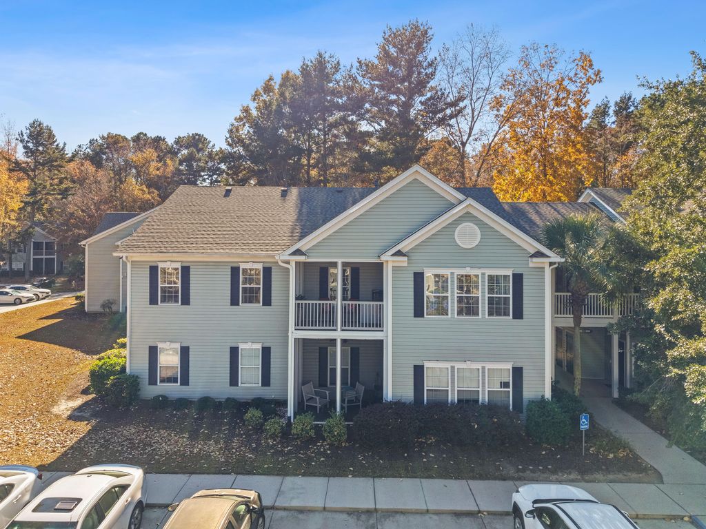 805 E Marymont Lane, Charleston, SC 29414