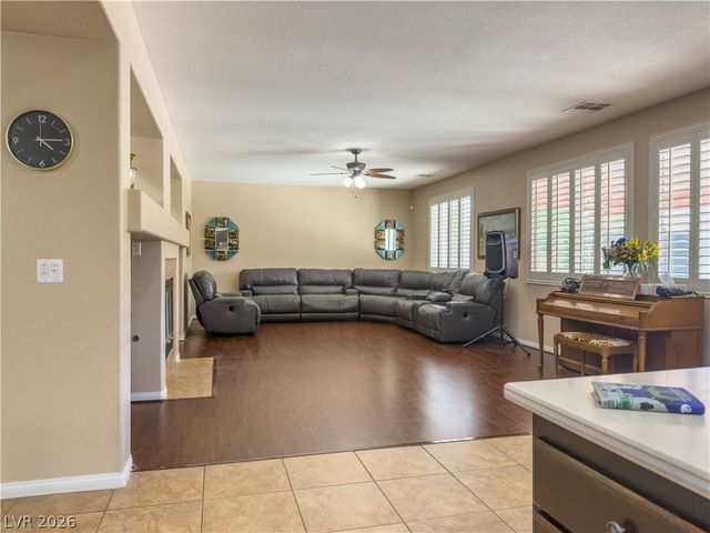 3069 Regal Cove Street, Las Vegas, NV 89117