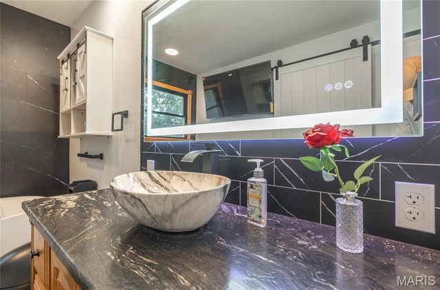 807 County Road 6410, Salem, MO 65560