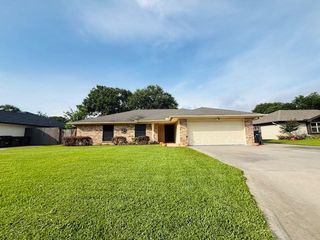 7620 Barryknoll Lane, Port Arthur, TX 77642