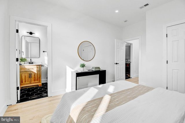 517 FLORIDA AVE NE, Washington, DC 20002