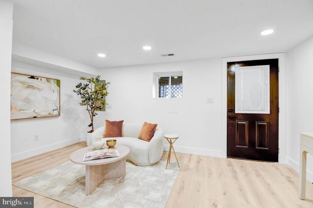 517 FLORIDA AVE NE, Washington, DC 20002