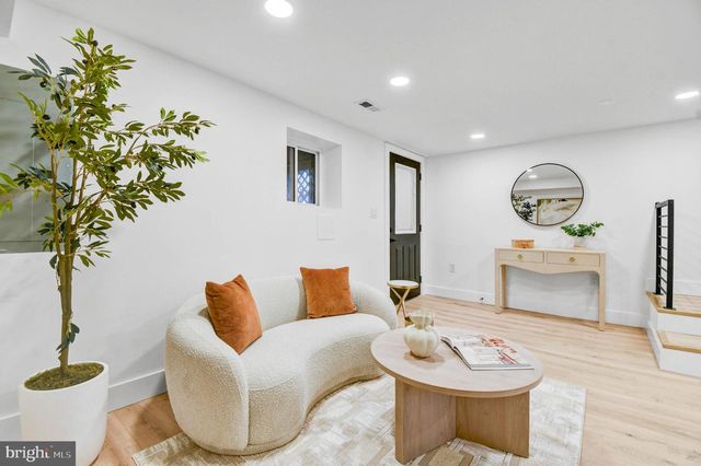 517 FLORIDA AVE NE, Washington, DC 20002