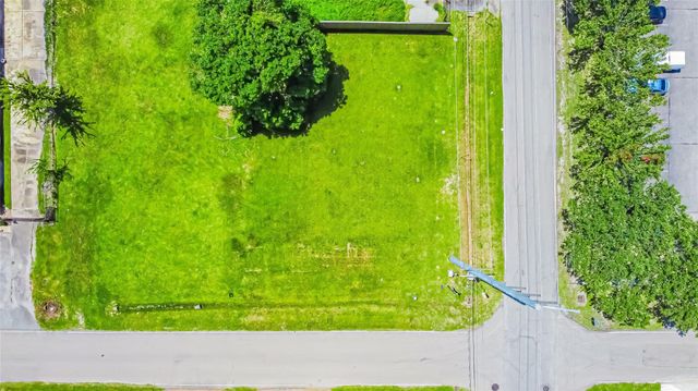 3003 Bering Drive, Houston, TX 77057