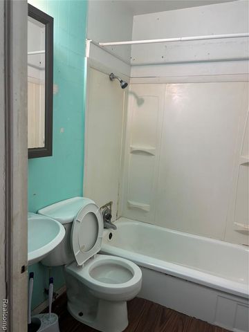 3413 Churchill Avenue, Flint, MI 48506