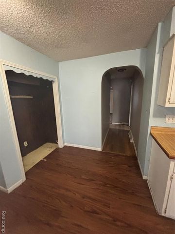 3413 Churchill Avenue, Flint, MI 48506