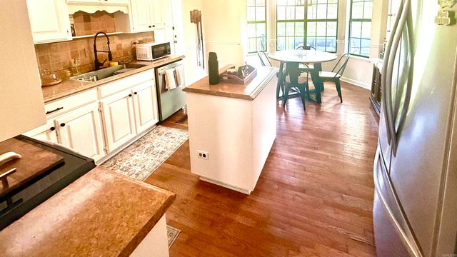 17 Laver Circle, Little Rock, AR 72210
