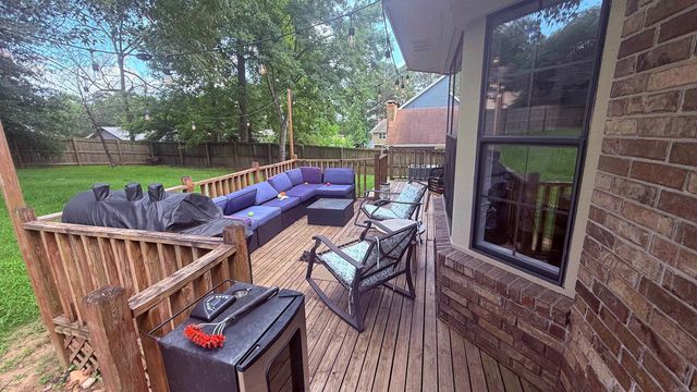 17 Laver Circle, Little Rock, AR 72210