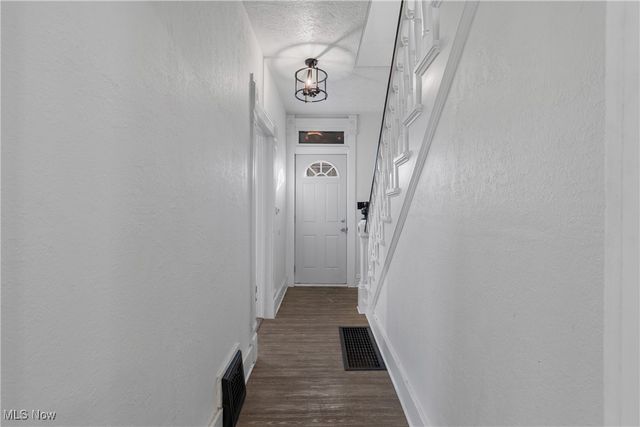 1021 Greenfield SW, Canton, OH 44706