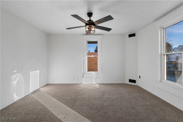 1021 Greenfield SW, Canton, OH 44706