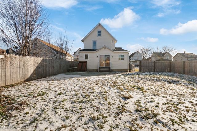 1021 Greenfield SW, Canton, OH 44706