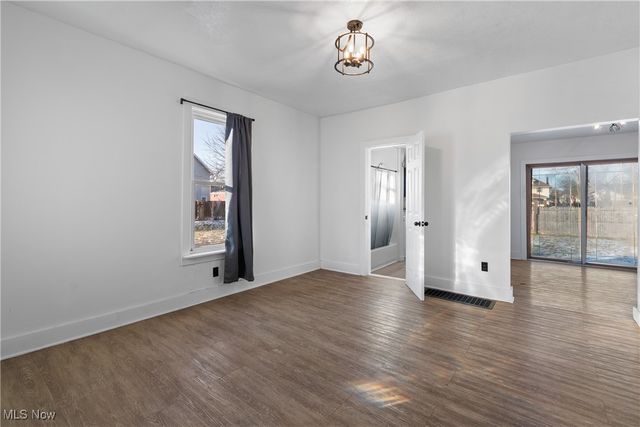 1021 Greenfield SW, Canton, OH 44706