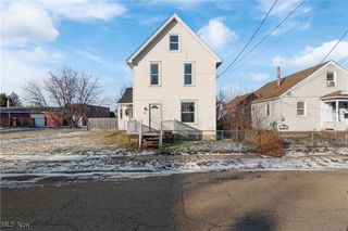 1021 Greenfield SW, Canton, OH 44706