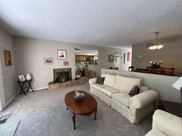 4408 Kellia Lane NE, Albuquerque, NM 87111