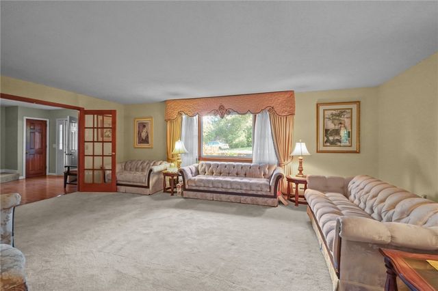 54 Sherwood Drive, Westerly, RI 02891