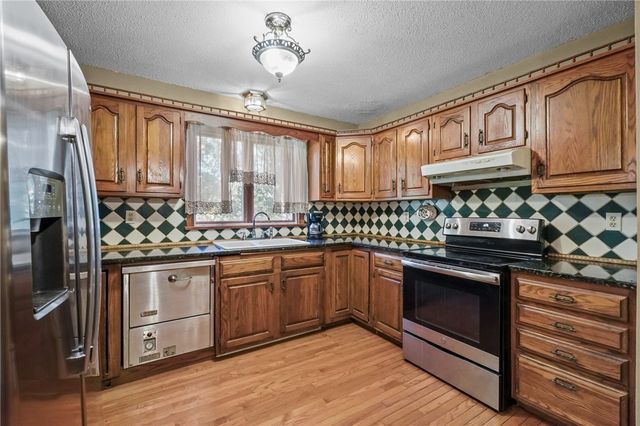 54 Sherwood Drive, Westerly, RI 02891