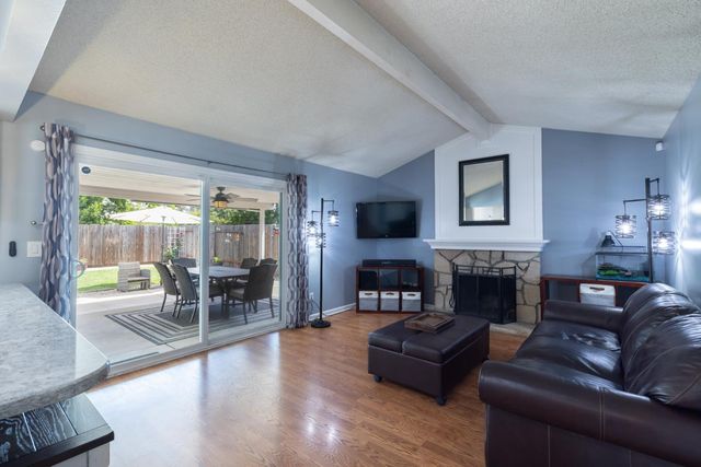 4329 Rose Valley Way, Sacramento, CA 95826