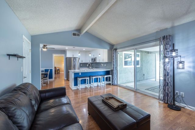 4329 Rose Valley Way, Sacramento, CA 95826
