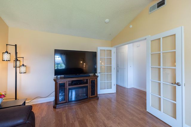 4329 Rose Valley Way, Sacramento, CA 95826