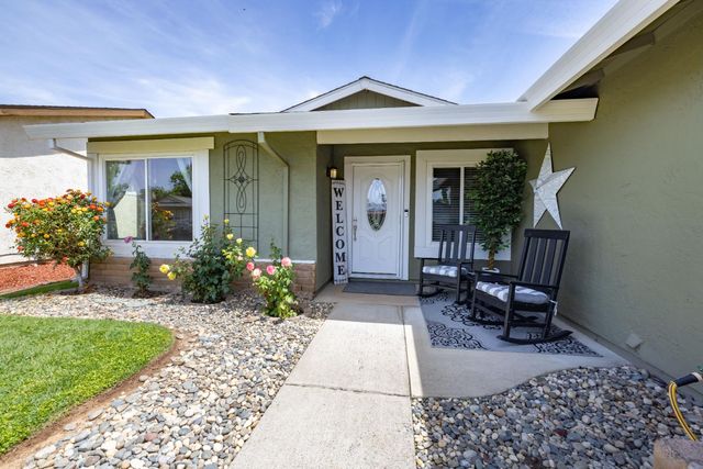 4329 Rose Valley Way, Sacramento, CA 95826