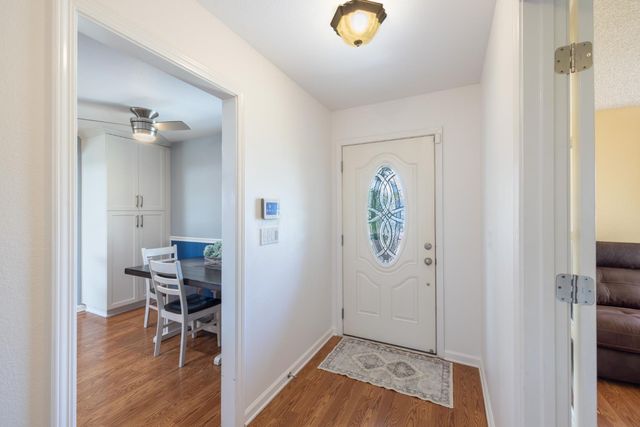 4329 Rose Valley Way, Sacramento, CA 95826