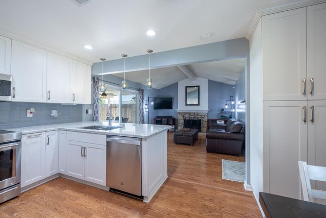 4329 Rose Valley Way, Sacramento, CA 95826