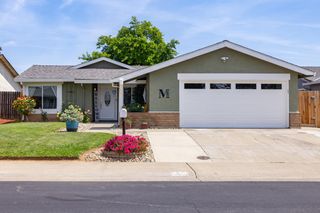 4329 Rose Valley Way, Sacramento, CA 95826