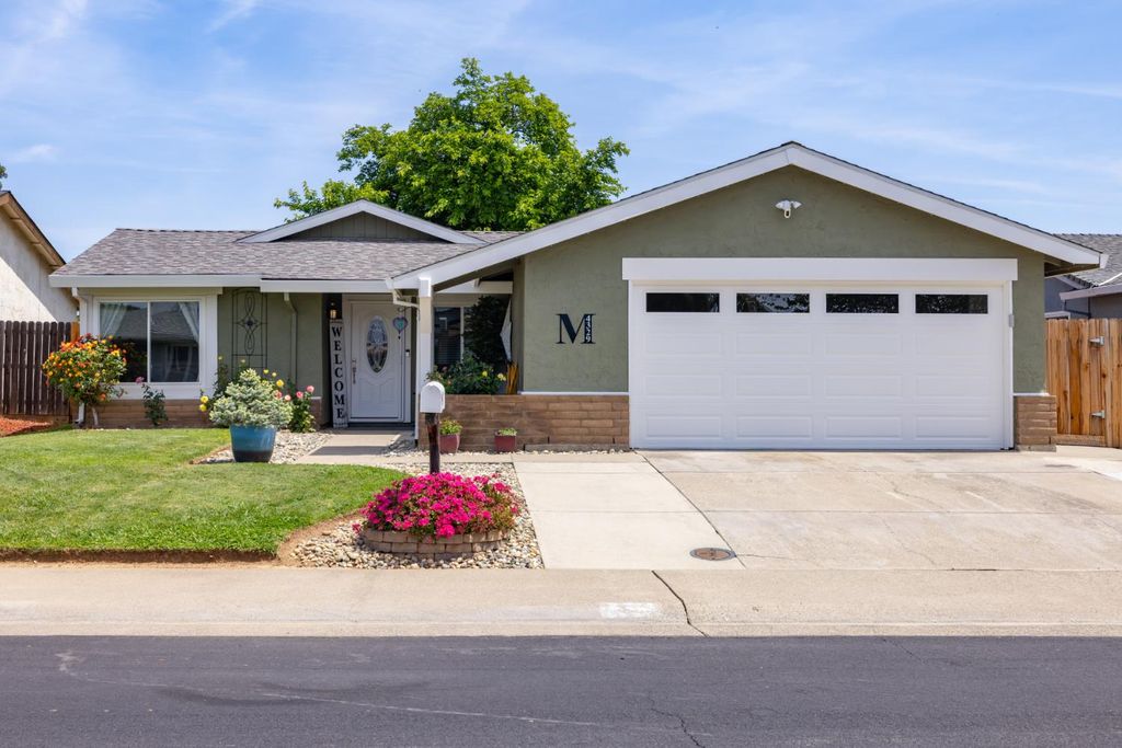 4329 Rose Valley Way, Sacramento, CA 95826