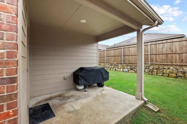 808 Corral Street, Royse City, TX 75189