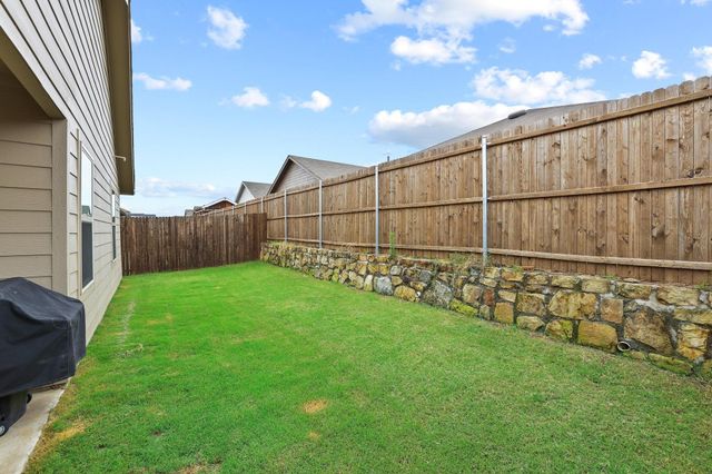 808 Corral Street, Royse City, TX 75189