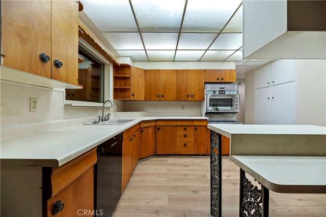 1560 1560 Amberwood, Hemet, CA 92543