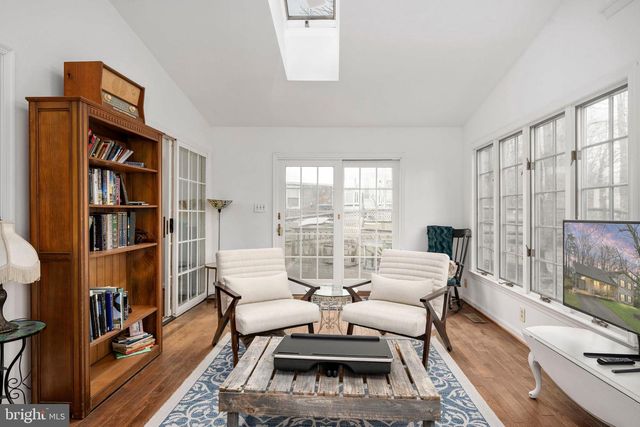 12335 OAKWOOD DR, Woodbridge, VA 22192