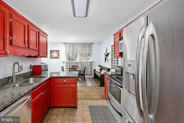 12335 OAKWOOD DR, Woodbridge, VA 22192