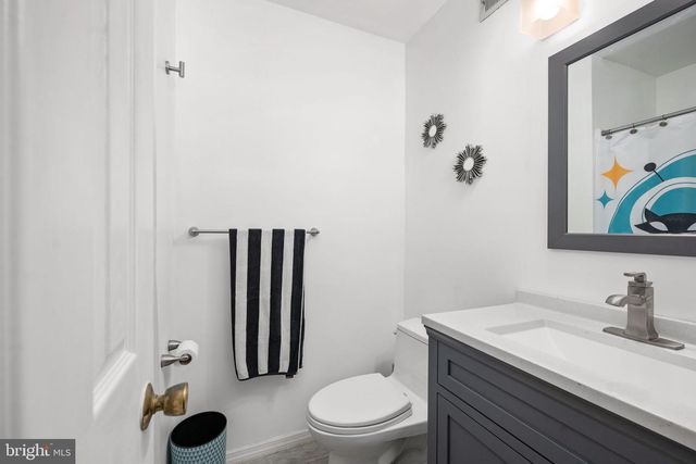 12335 OAKWOOD DR, Woodbridge, VA 22192