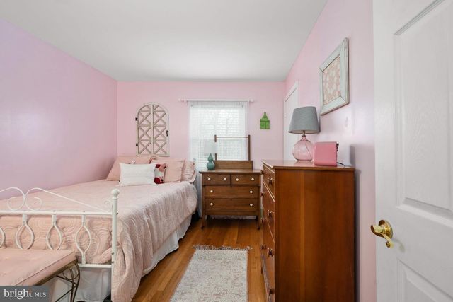 12335 OAKWOOD DR, Woodbridge, VA 22192