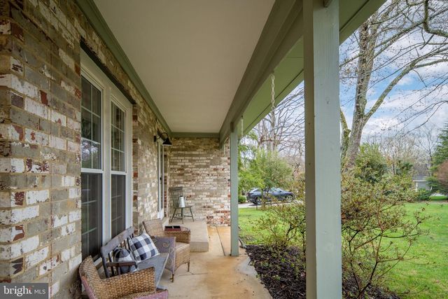 12335 OAKWOOD DR, Woodbridge, VA 22192