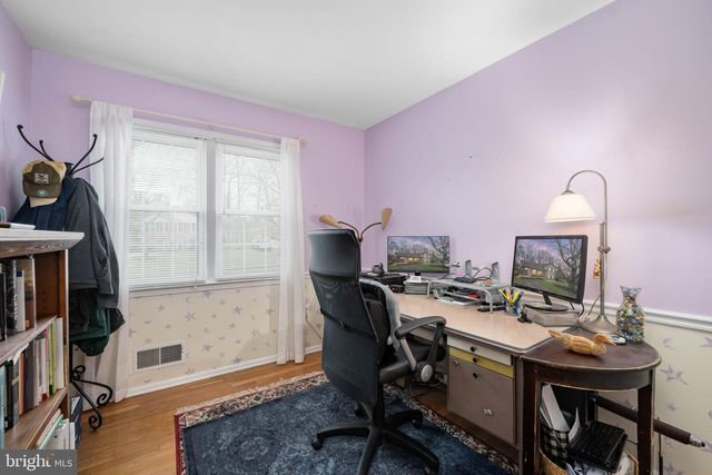 12335 OAKWOOD DR, Woodbridge, VA 22192