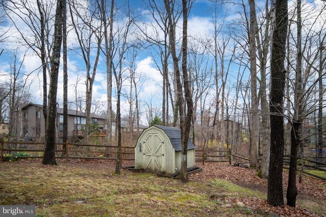 12335 OAKWOOD DR, Woodbridge, VA 22192