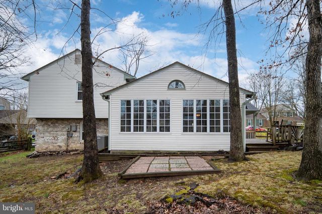 12335 OAKWOOD DR, Woodbridge, VA 22192